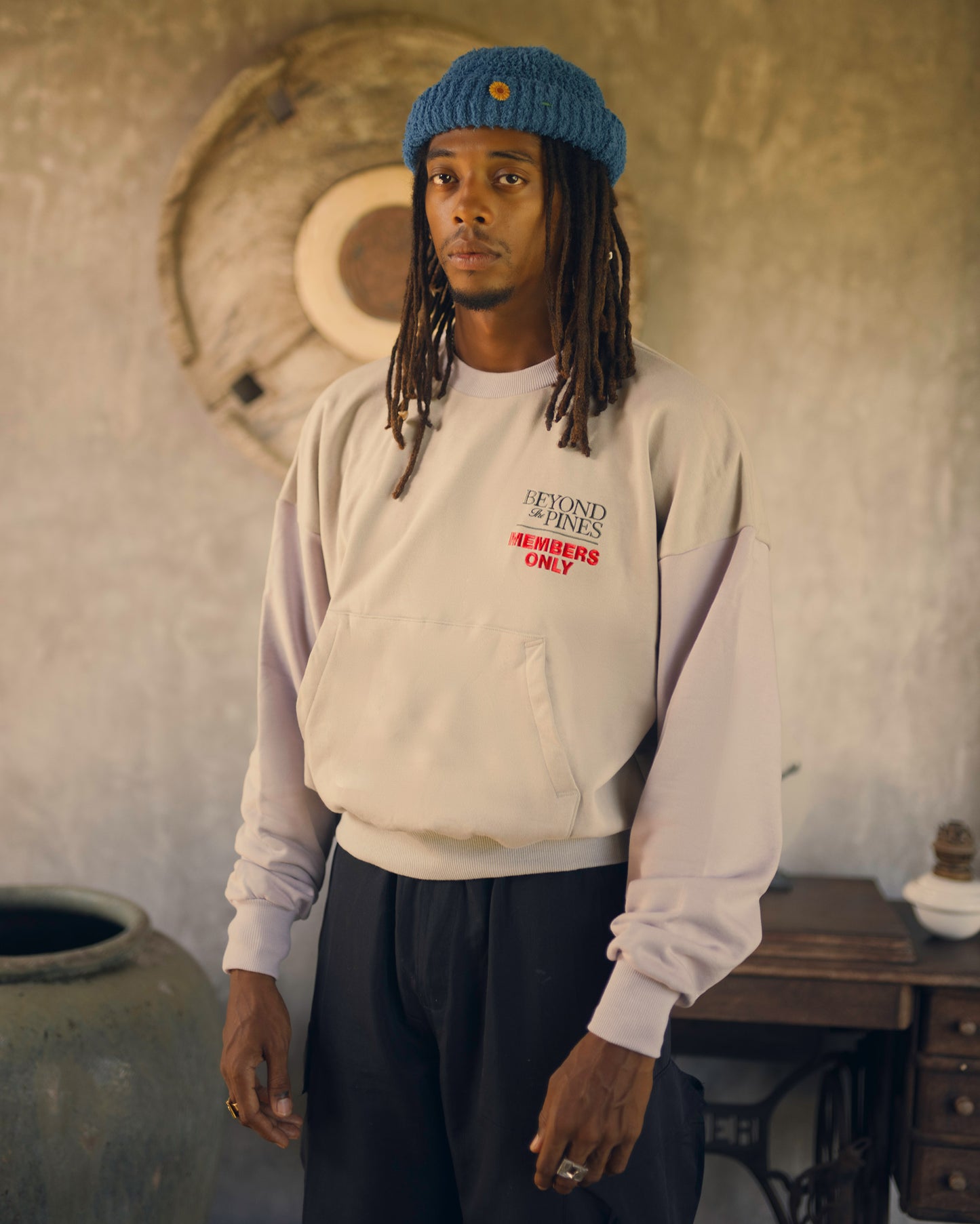 MEMBERS ONLY CREWNECK