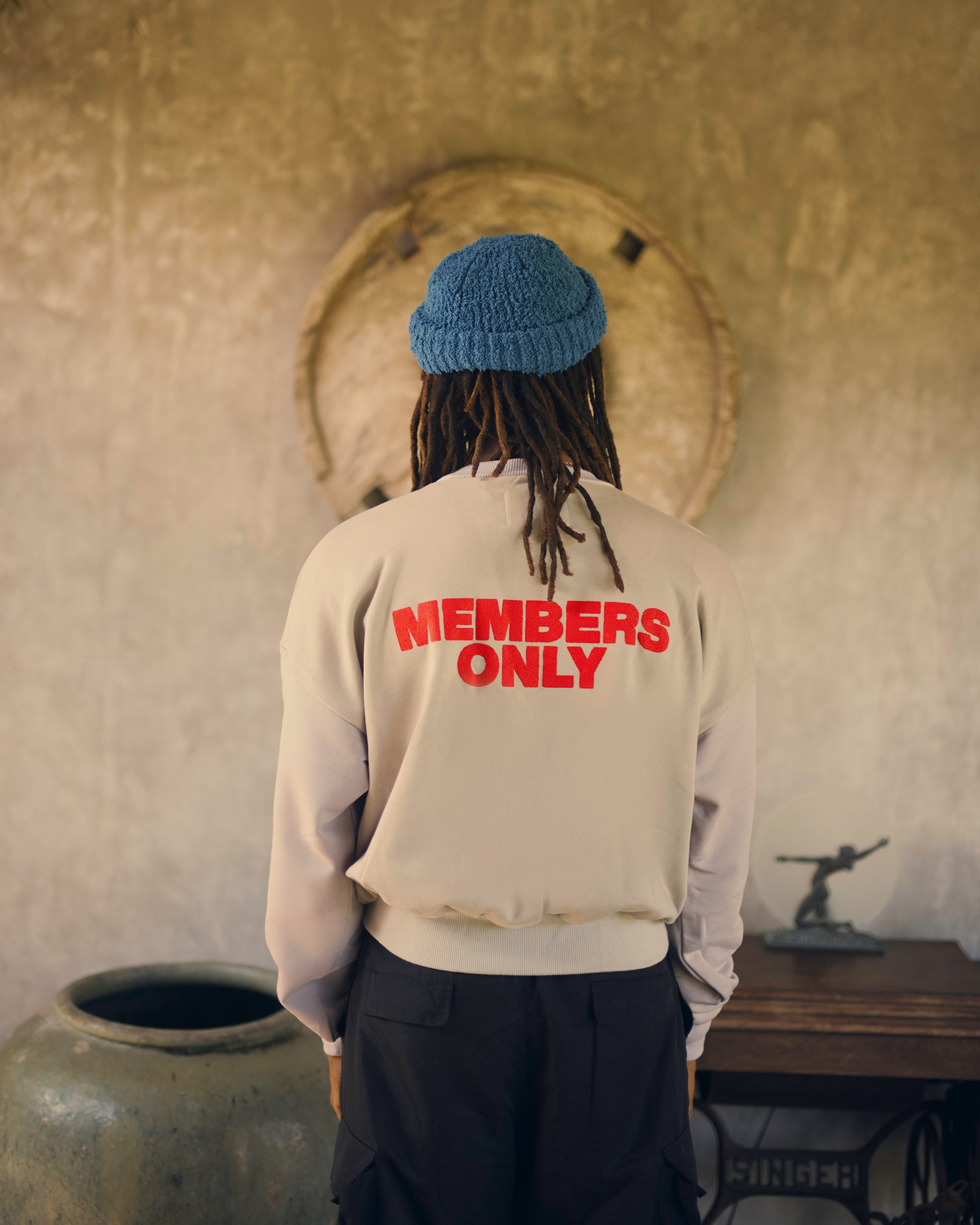 MEMBERS ONLY CREWNECK